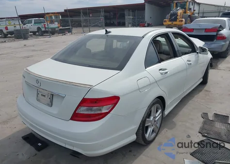 2011 Mercedes-Benz C 300 Luxury/Sport из США, поврежденный, VIN WDDGF5EB4BR183766